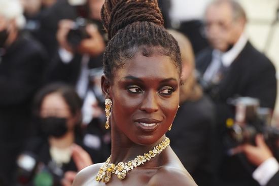 Nữ diễn viên bị trộm trang sức nghìn USD ở Cannes