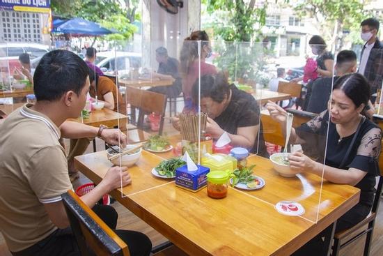 Hà Nội chuẩn bị siết chặt một số hoạt động, dịch vụ