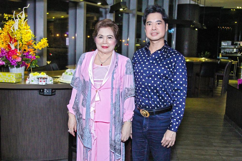 Mẹ danh ca Ngọc Sơn qua đời-4