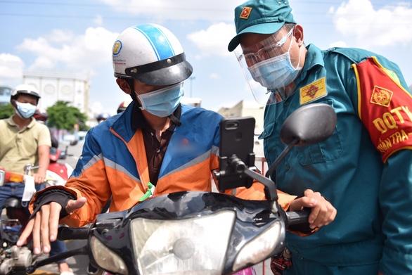 Shipper công nghệ chết cứng khi giao hàng không có giấy thông hành-2