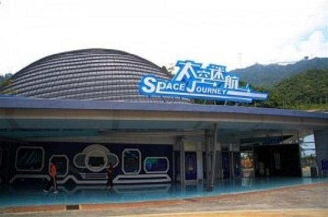 Rụng rời chứng kiến cảnh nhiều người bị mắc kẹt trên vòng quay tử thần-5