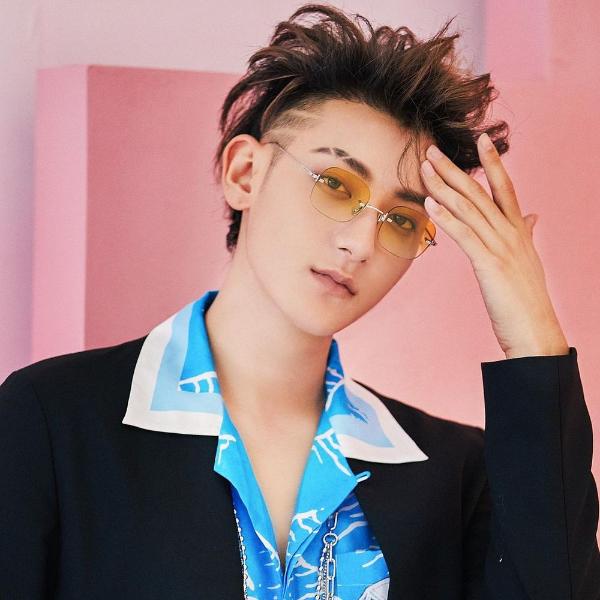 Tứ Tử Thiên Triều: Người ế chỏng chơ, kẻ bị tố tình dục thác loạn-9