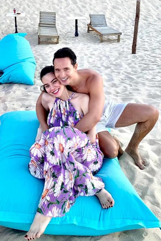 Hồ Ngọc Hà mặc chiếc váy đặc biệt chụp ảnh cùng Lisa và Leon-4