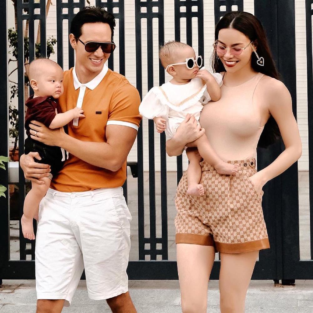 Hồ Ngọc Hà mặc chiếc váy đặc biệt chụp ảnh cùng Lisa và Leon-9