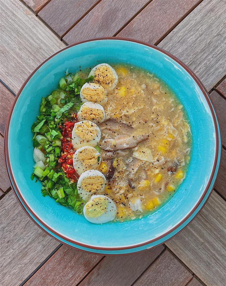 Lan Khuê chăm nấu ăn mùa dịch, nhìn 7749 món thèm nhỏ dãi-6