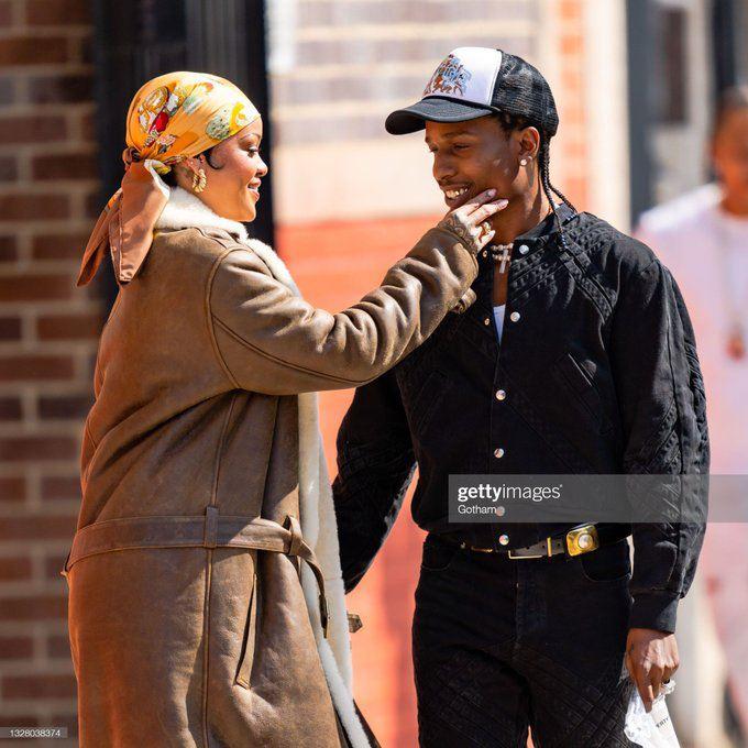 Rihanna xuất hiện với trang phục tắc kè hoa, nhạc mới sắp cận kề rồi ư?-8