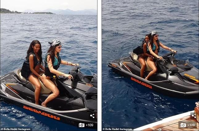 Bella Hadid diện bikini sexy hết nấc, tình bể bình bên bạn trai mới-12