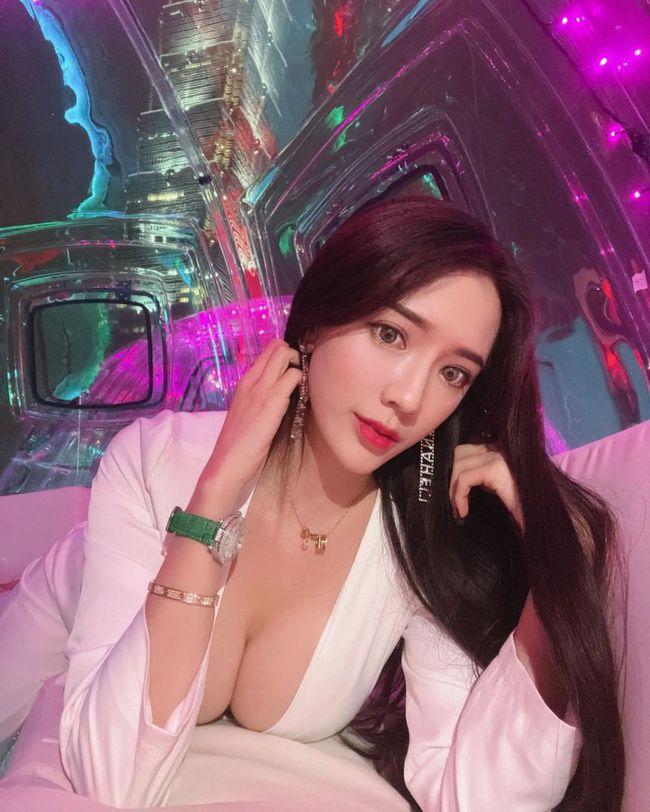 Chân dài bán dâm 6.000 USD bất ngờ tái xuất showbiz xứ Đài-6