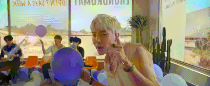 Fan BTS sung sướng vì cheap moment cùng idol chưa bao giờ dễ dàng đến thế-1