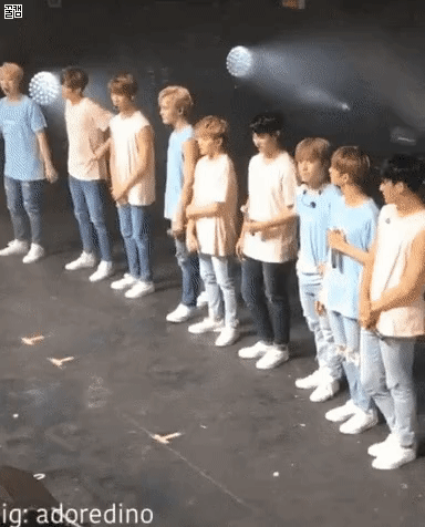 Idol Kpop bị tấn công bằng vật thể bay, Knet lên án: Giỏi thì ném tiền đi-3