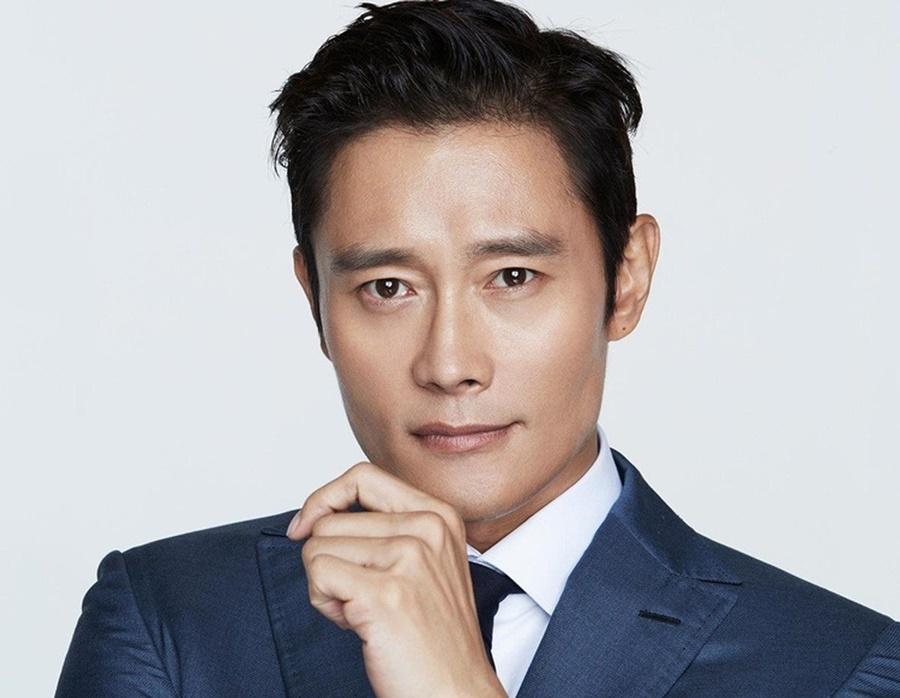 Lee Byung Hun quyên góp 100 triệu won cho bệnh viện nhi Asan ở Seoul để giúp đỡ những em nhỏ có hoàn cảnh khó khăn.