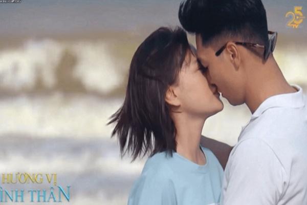 4 nụ hôn triệu view của Phương Oanh và Mạnh Trường trong Hương Vị Tình Thân