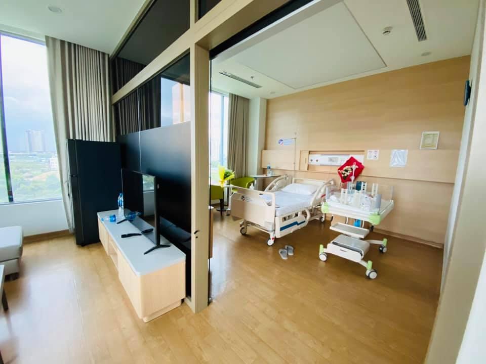 Đi đẻ nơi sang xịn, Vy Oanh phải chi bao nhiêu tiền dịch vụ?-1