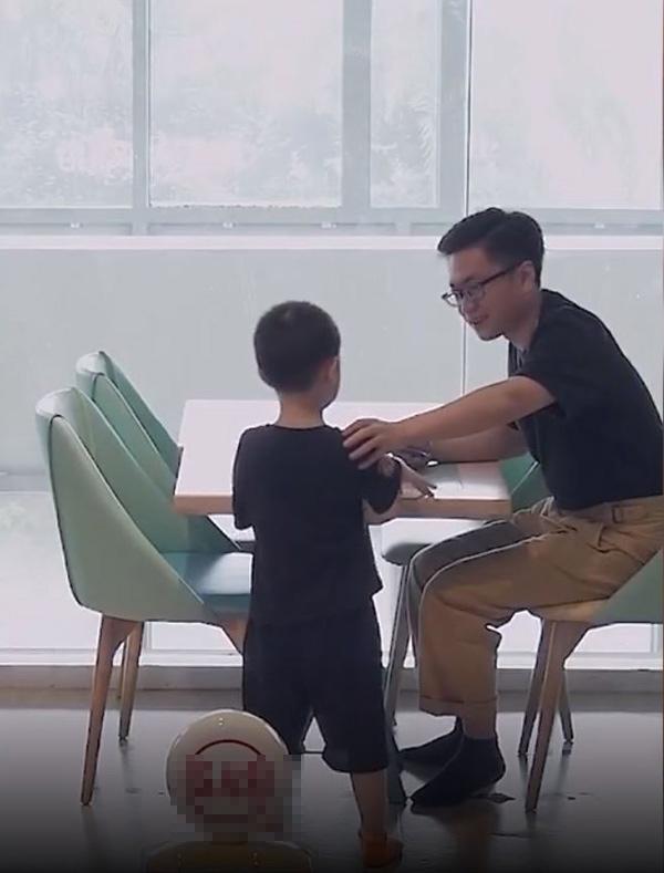 Nhờ em trai 4 tuổi đi tỏ tình trai đẹp, cô gái nhận kết chỉ muốn độn thổ-2