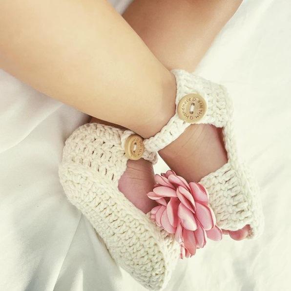 Hòa Minzy photoshop bóp eo loạn lên mà vẫn thua like so với con trai-7