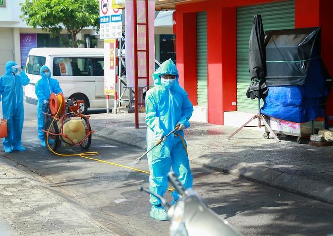 Ông lão nhiễm nCoV tiếp xúc với nhiều người trong đám tang-1