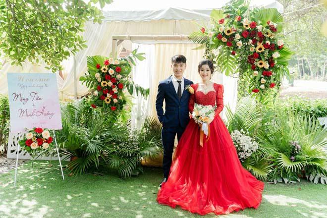 Yêu nhau 9 năm, cặp đôi từ chung lớp, chung bàn đến… chung giường-4