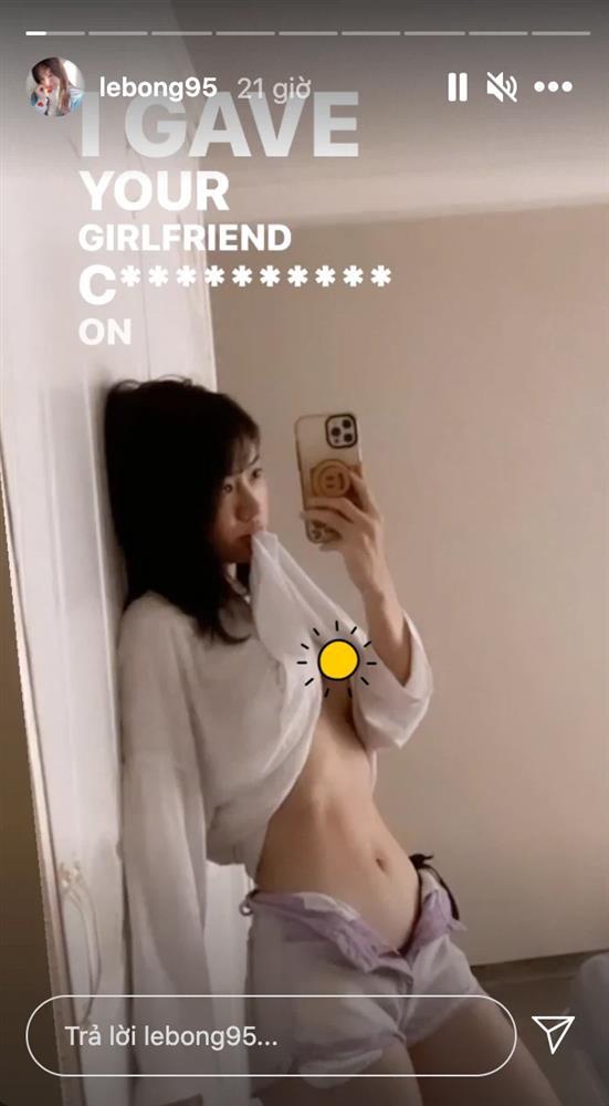 Bỏng mắt ảnh Lê Bống vô tư vạch áo khoe ngực-1