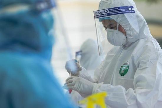 Sáng 15/7, thêm 801 ca mắc Covid-19, TP.HCM nhiều nhất