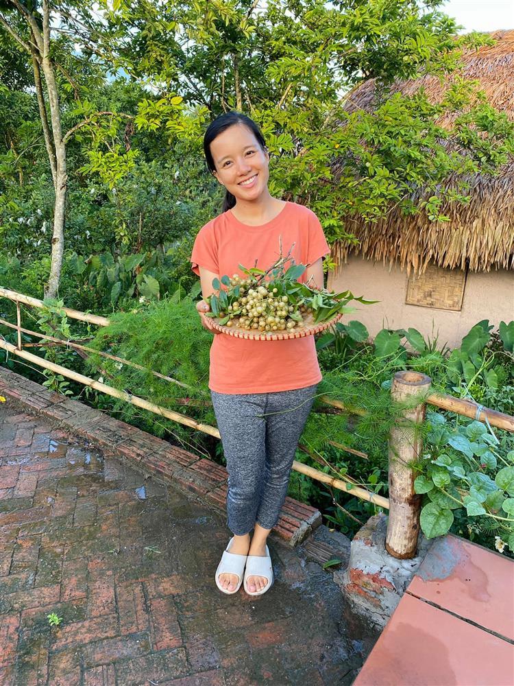 MC Minh Trang gầy tọp hẳn đi, làn da đen sạm vì cháy nắng-3