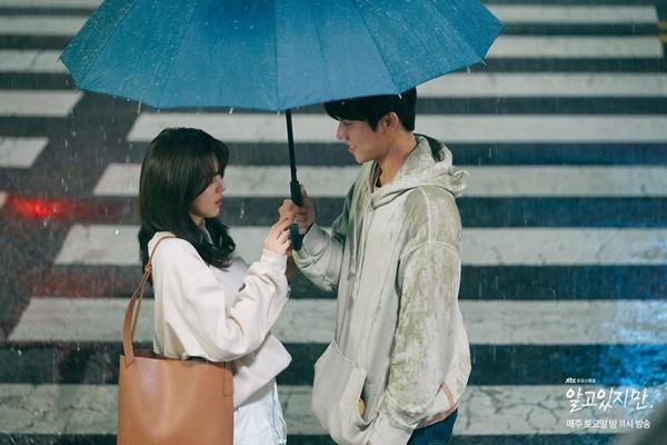 Trên tình bạn, dưới tình yêu có gì vui?-7