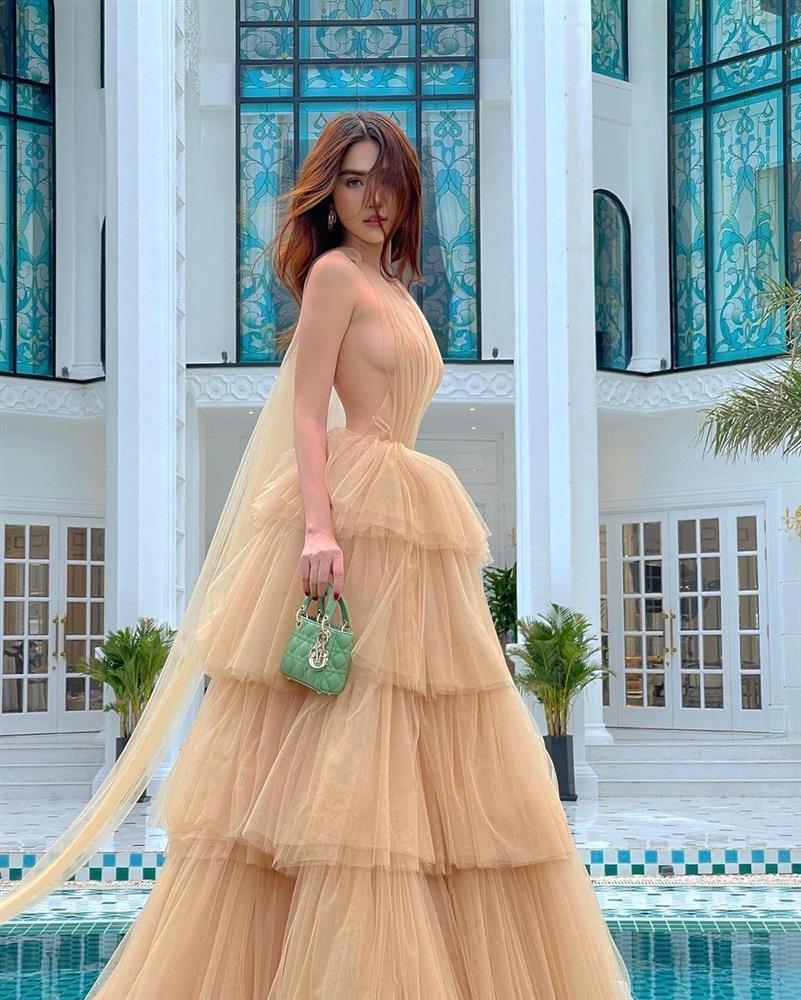 Ngọc Trinh khoe ảnh thả rông, các thánh soi lại được dịp vào việc-2