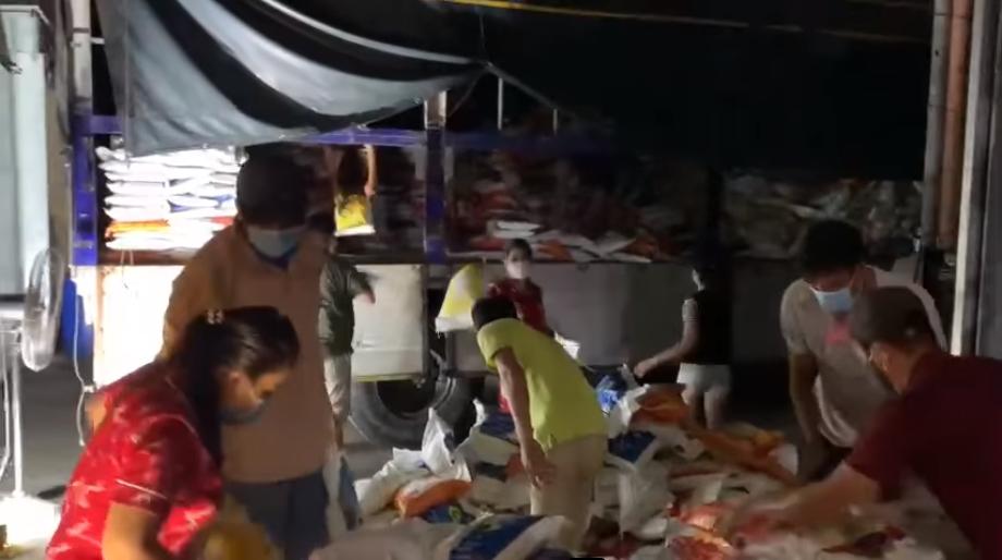 Công Vinh than đời bất công khi giúp Thủy Tiên từ thiện-2