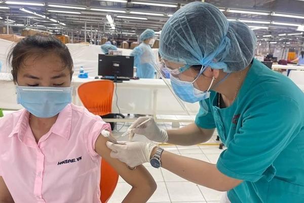 Những loại thuốc nào được dùng trước khi tiêm vaccine Covid-19?-3