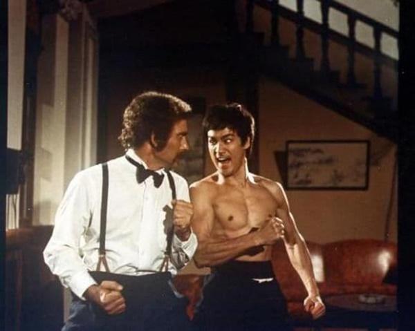 Thư tay Lý Tiểu Long được phát hiện ở chợ, tiết lộ bí mật động trời-1