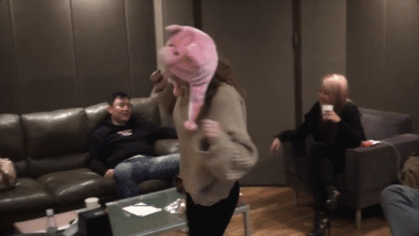 Những bản hit gây bão mạng được ra đời trong men say-1