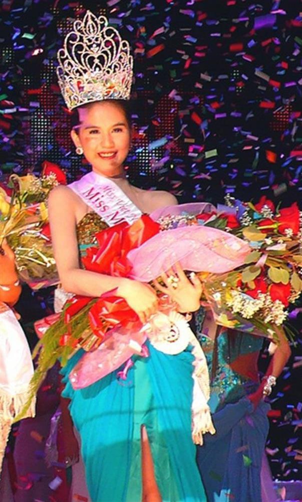 Ngọc Trinh bị đào giải hoa hậu ao làng, vương miện như đồ chơi-5