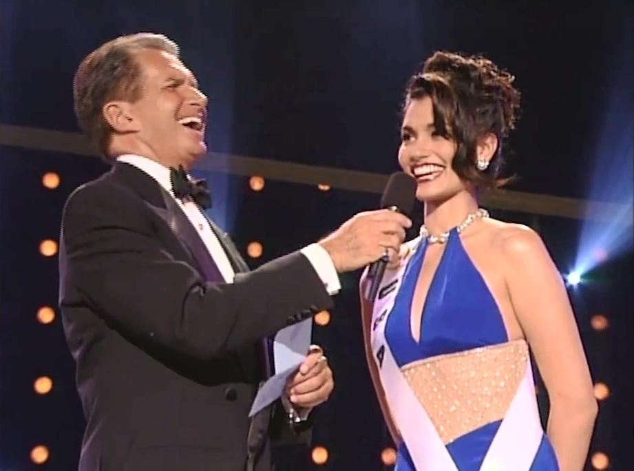 7 Hoa hậu Hoàn vũ ứng xử hay nhất: Nổi da gà với cô gái da màu-14