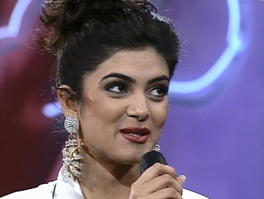 7 Hoa hậu Hoàn vũ ứng xử hay nhất: Nổi da gà với cô gái da màu-10