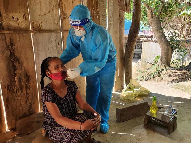 Hà Nội thêm 4 ca Covid-19 mới, có 1 người là shipper-2