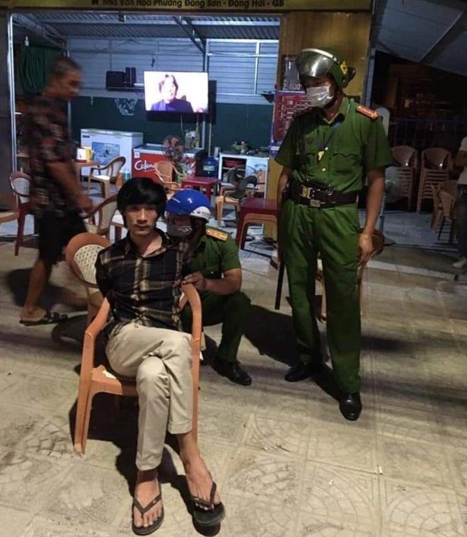 Án mạng: Con trai tâm thần chém mẹ tử vong tại nhà riêng-2