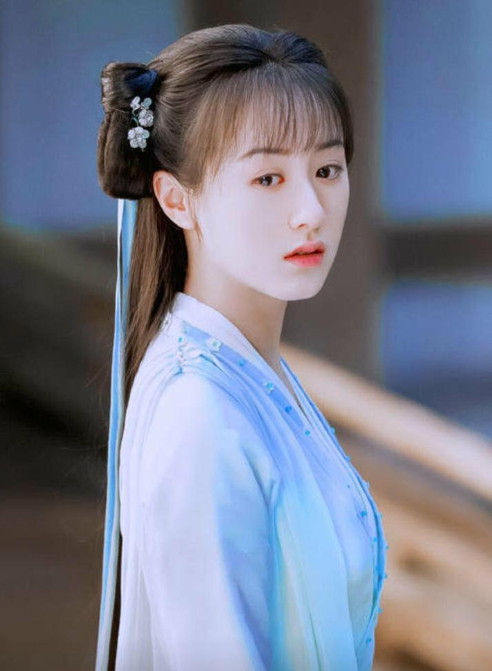 Rặn mãi không khóc nổi, Viên Băng Nghiên tra thật lực... thuốc nhỏ mắt-1