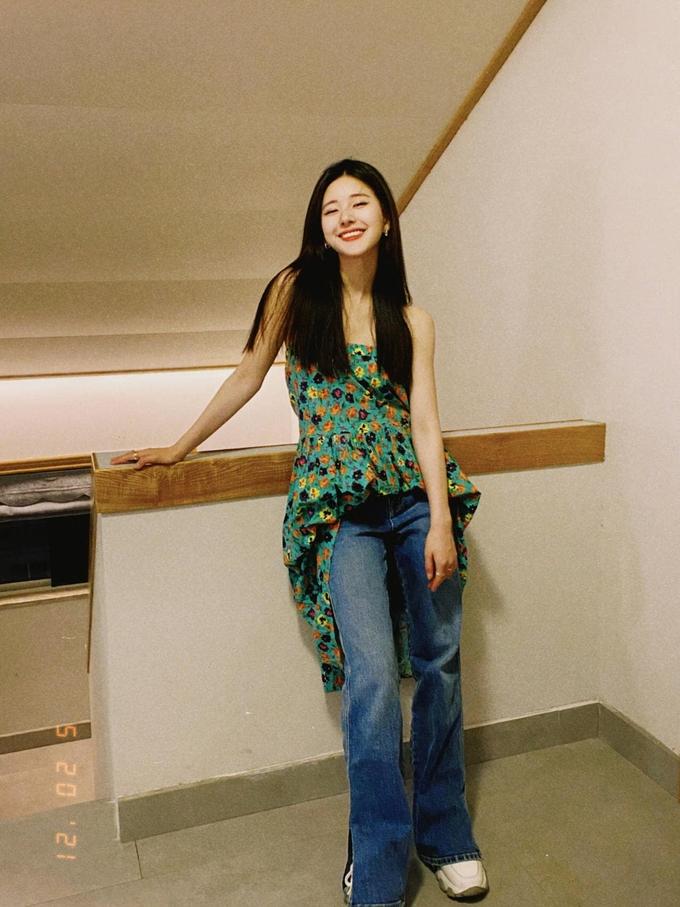 Học Rosé BlackPink mặc váy với quần, Ngọc Trinh nhìn vừa ngốt vừa rối rắm-9