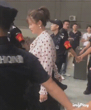 Đi sự kiện với hàng trăm vệ sĩ, loạt sao Hoa ngữ bị cười vào mặt-8