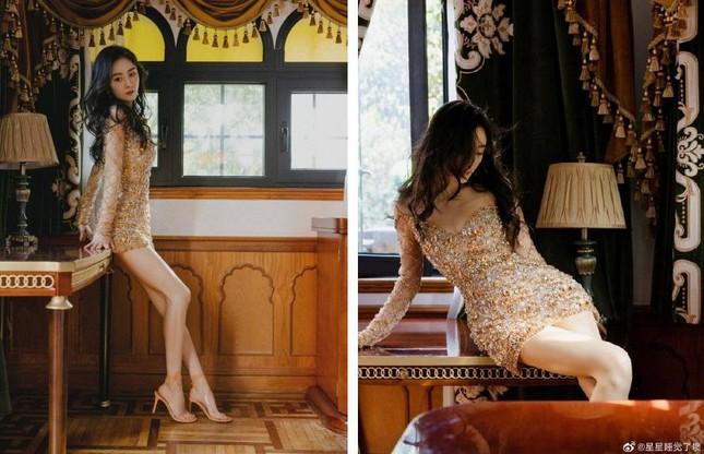 Dương Mịch gây sốt với đôi chân phát sáng cùng tỷ lệ cơ thể hoàn hảo-7