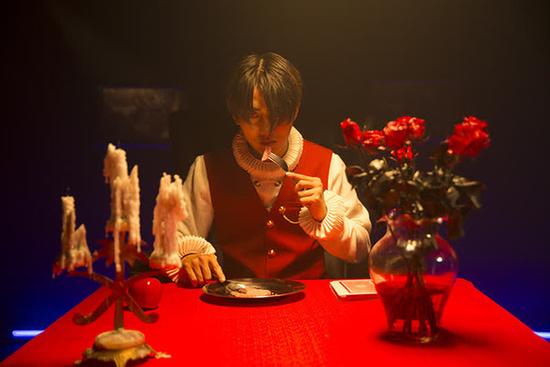 Đạt G từ đời thực đi vào âm nhạc: Ác quỷ đeo cánh thiên thần?