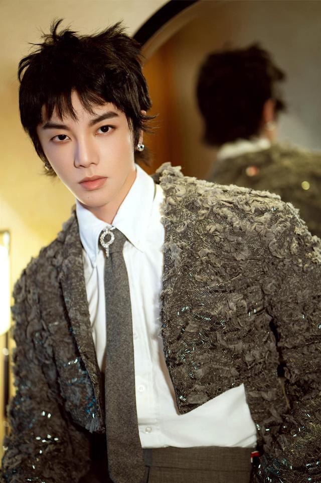 Bồ cũ bóc Hoa Thần Vũ dao kéo, ngoại tình với Trương Bích Thần-1