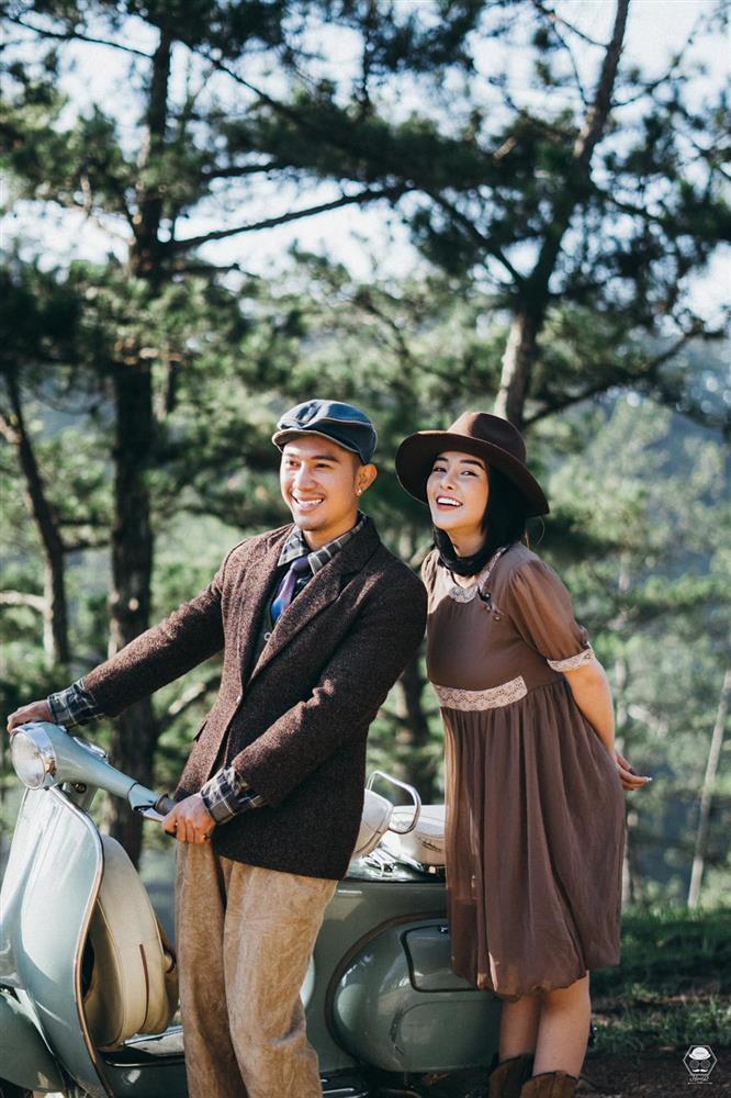 Livestream kéo khóa quần quá phản cảm, Ngân 98 bị mắng: Cởi luôn đi-1