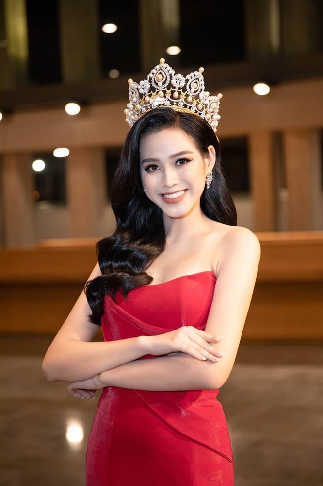 Ngắm 5 thiết kế váy dạ hội sẽ được Đỗ Thị Hà diện tại Miss World 2021-1
