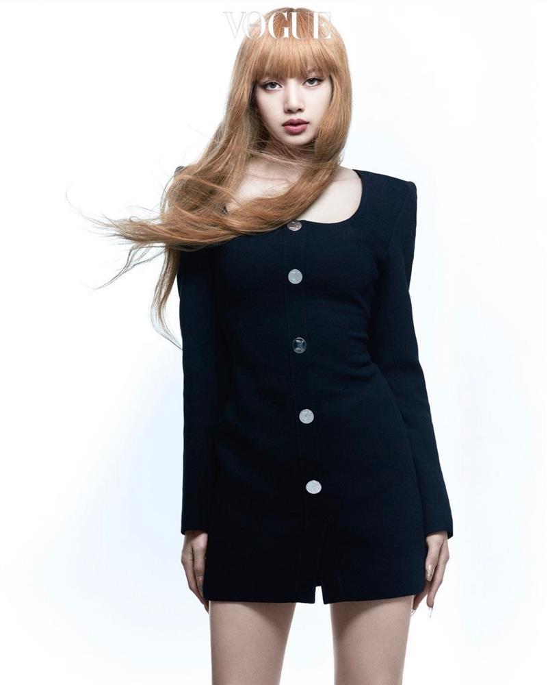 Jennie, Lisa đụng váy tiểu thư với Yoona, Âu Dương Na Na: Ai đẹp hơn?-6