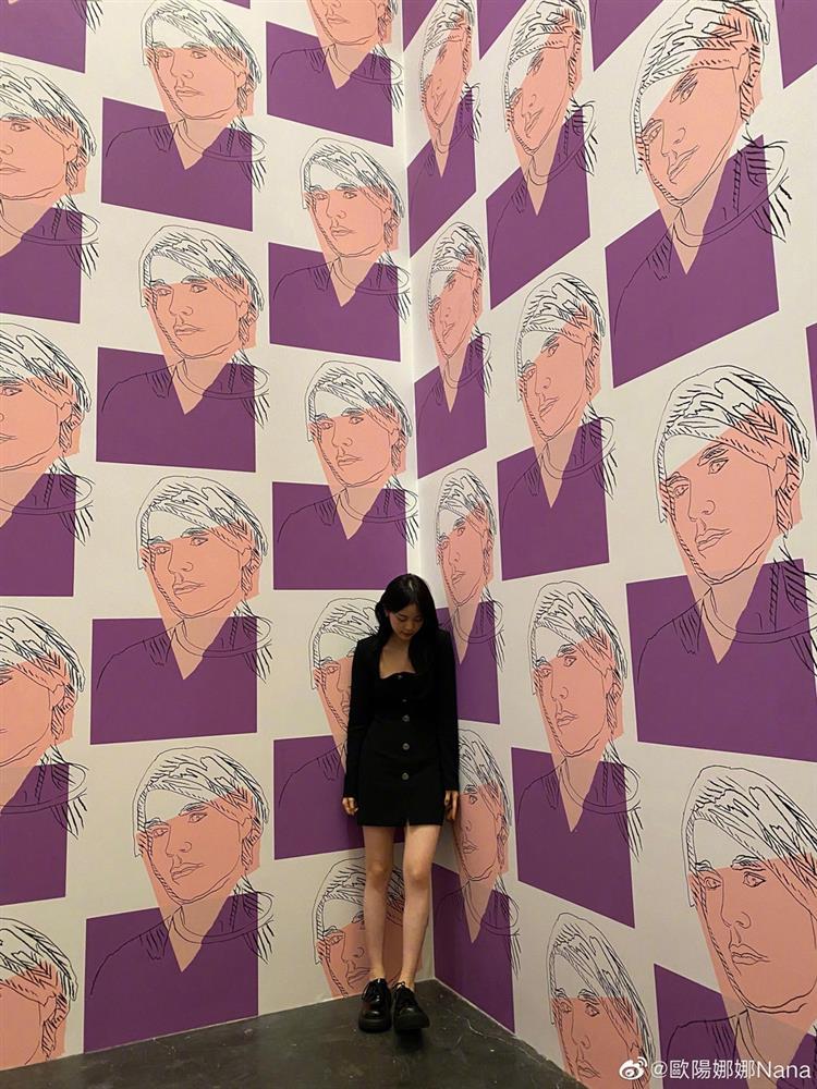 Jennie, Lisa đụng váy tiểu thư với Yoona, Âu Dương Na Na: Ai đẹp hơn?-8