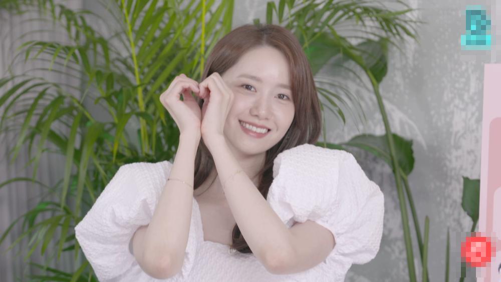 Jennie, Lisa đụng váy tiểu thư với Yoona, Âu Dương Na Na: Ai đẹp hơn?-5