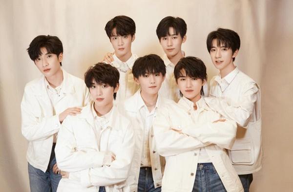 Địch Lệ Nhiệt Ba bị quấy rối và nỗi ám ảnh của sao nữ ở nơi công cộng-4