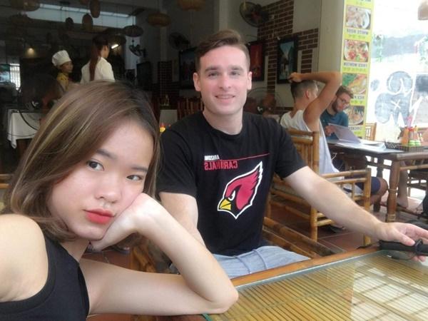 Chuyện tình qua app hẹn hò của cô gái Việt và chồng Mỹ-2