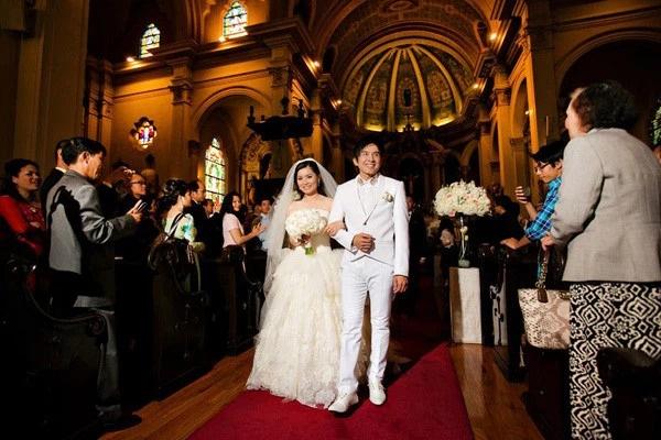 Clip: Đan Trường và vợ mùi mẫn trong đám cưới gần 10 năm trước-2