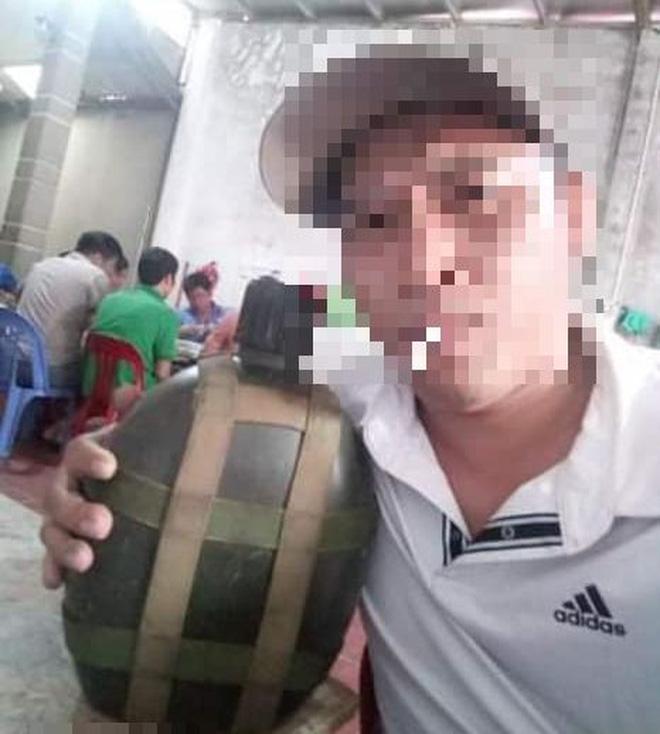 Clip: Vợ xin làm tăng ca, chồng nghi nói dối rút dao chém nát mặt vợ-5